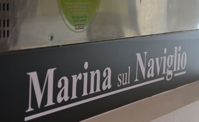 Insegna Marina sul Naviglio – ristorante pizzeria a Milano zona Navigli